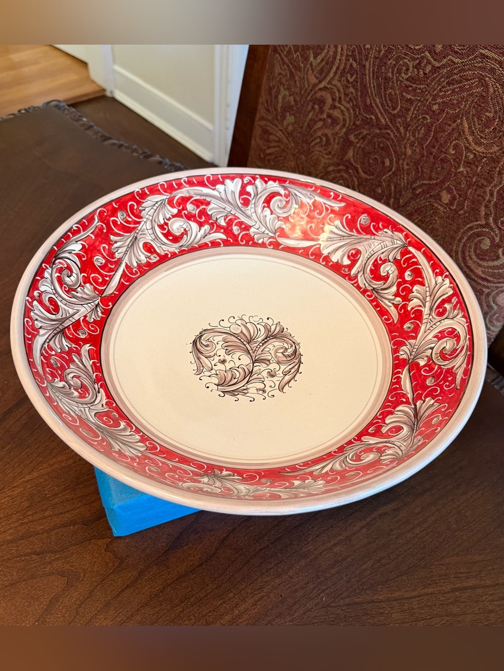 VTG Ceramiche Rampini Rinascimento Rosa e Bianco 13.25”D 3.5”H Centerpiece Bowl